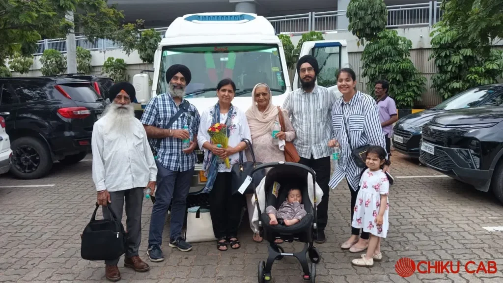 9 seater tempo traveller in delhi​