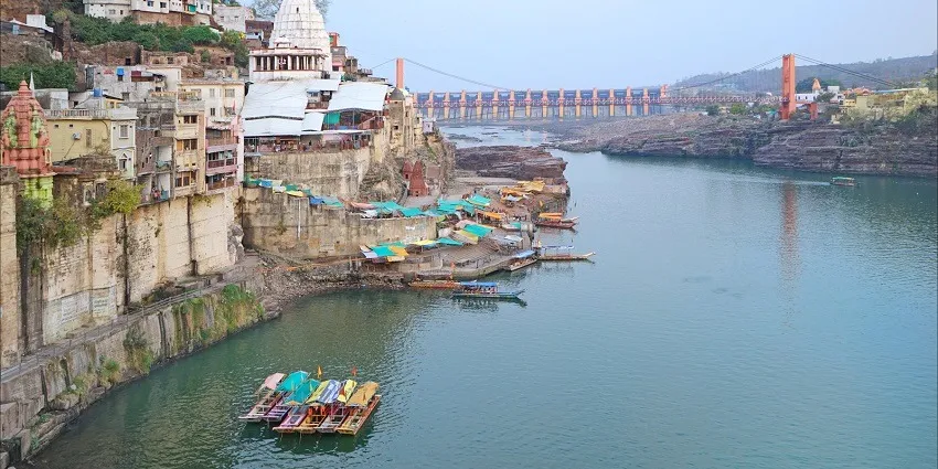 Darshan at Omkareshwar Temple