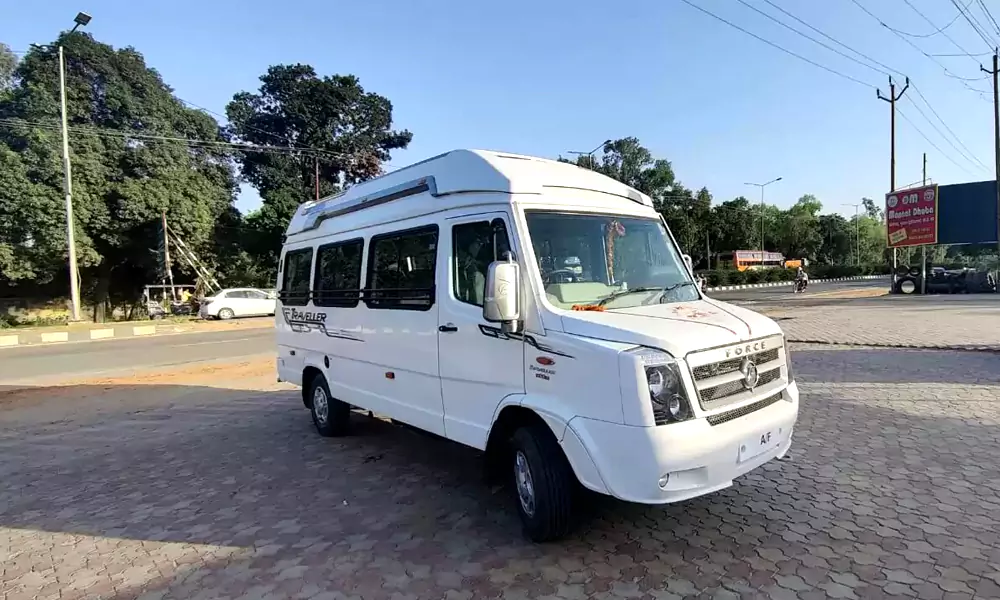 Tempo Traveller in Varanasi