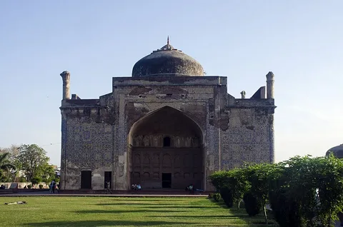 Chini ka Rauza