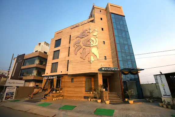 Hotel Maple Grand