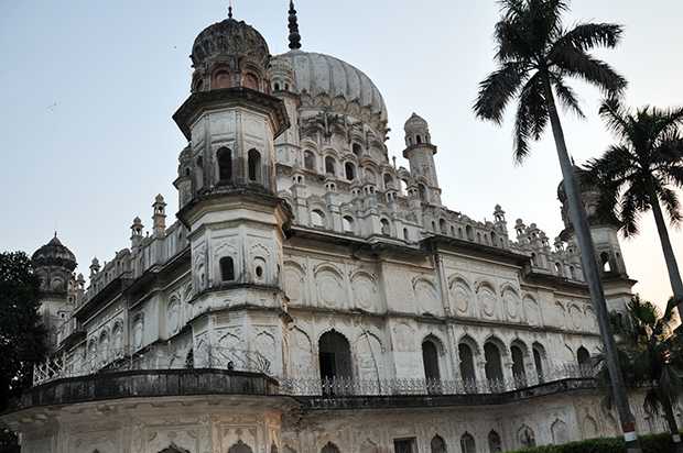 Tomb of Bahu Begam